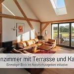 Apartment Landloft Linum - Ausgebaute Scheune Mit Aussicht, Naturpool, Kamin, Sauna, Luxusausbau, Handverlesene Midcentury Möbel&kunst *