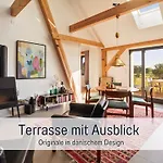 Landloft Linum - Ausgebaute Scheune Mit Aussicht, Naturpool, Kamin, Sauna, Luxusausbau, Handverlesene Midcentury Möbel&kunst Fehrbellin