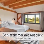 Landloft Linum - Ausgebaute Scheune Mit Aussicht, Naturpool, Kamin, Sauna, Luxusausbau, Handverlesene Midcentury Moebel & Kunst Apartment