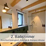 Landloft Linum - Ausgebaute Scheune Mit Aussicht, Naturpool, Kamin, Sauna, Luxusausbau, Handverlesene Midcentury Moebel & Kunst Apartment