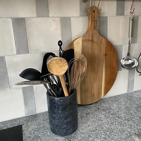 Landloft Linum - Ausgebaute Scheune Mit Blick Ins Vogelschutzgebiet, Kamin, Luxusausbau, Handverlesene Midcentury Moebel & Kunst Apartment *
