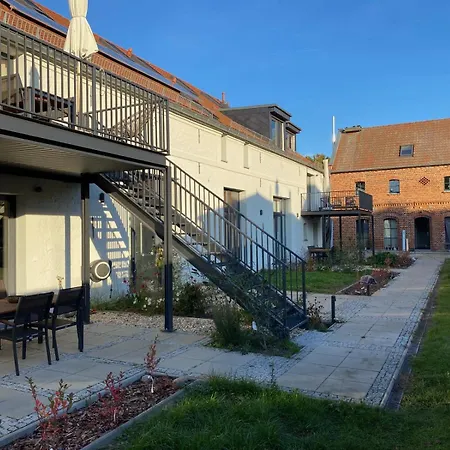 Landloft Linum - Ausgebaute Scheune Mit Blick Ins Vogelschutzgebiet, Kamin, Luxusausbau, Handverlesene Midcentury Moebel & Kunst Apartment