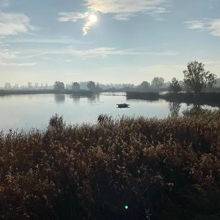 Appartement Landloft Linum - Ausgebaute Scheune Mit Aussicht, Naturpool, Kamin, Sauna, Luxusausbau, Handverlesene Midcentury Moebel & Kunst