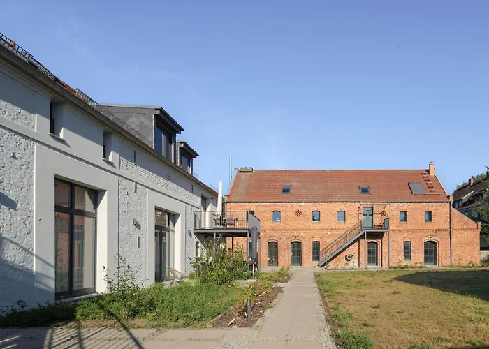 Landloft Linum - Ausgebaute Scheune Mit Aussicht, Naturpool, Kamin, Sauna, Luxusausbau, Handverlesene Midcentury Moebel & Kunst Fehrbellin